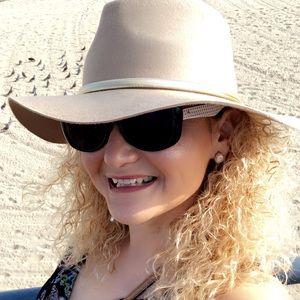 Meet your Posher, Erica